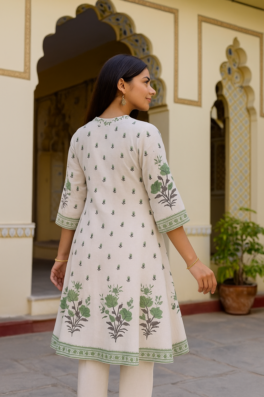 'Saans' Ivory Garden- Subtle Floral Kurta Set